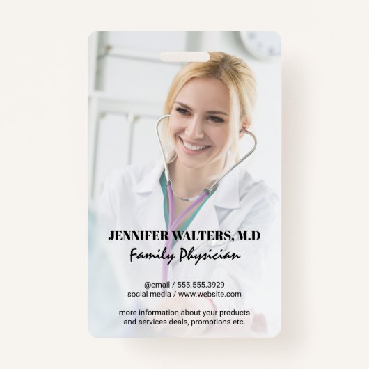 医師 |聴診器を持つ医師 バッジ (正面)