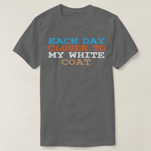 医師Mのホワイトコートギフトに近い毎日 Tシャツ (デザイン正面)