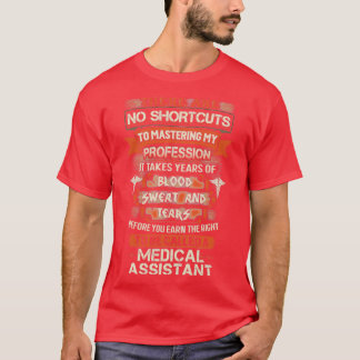 医用誇りを持った助手クラシックTシャツ Tシャツ