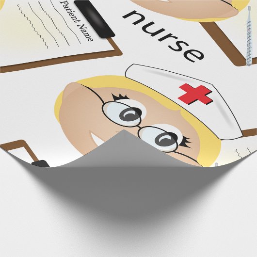 医療用クリップボードと温度計を使用したナース ラッピングペーパー