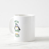 医者勤務中のペンギン(メス) コーヒーマグカップ (正面左)