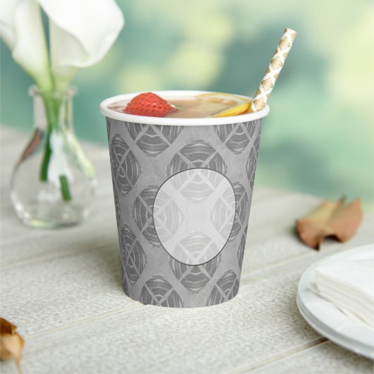 十字と円の灰色の幾何学的パターン 紙コップ (インサイチュ)