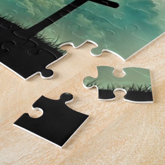 十字のキリストの信頼の神イエス・キリストは日曜日ライトを曇らせます ジグソーパズル (側面)