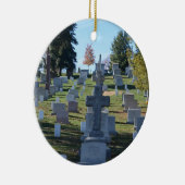 十字の墓石の列、アーリントン セラミックオーナメント (右)