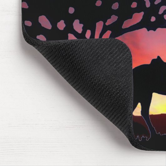 十字の日没で祈っているキリスト教のカウボーイの馬 マウスパッド (コーナー)