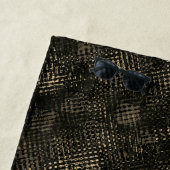 十字型のスクラッチまたはダークブラウンの立方体を含む正方形 ビーチタオル (インサイチュ)