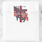 十字架に膝掛け、旗のステッカーに立つ スクエアシール (バッグ)