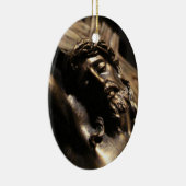 十字架の上のキリスト。 セラミックオーナメント (右)