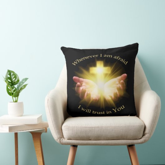 十字架を手にした聖書の引用文 クッション (椅子)