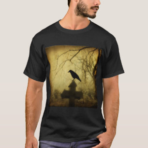 十字架上のゴシック風のカラス Tシャツ
