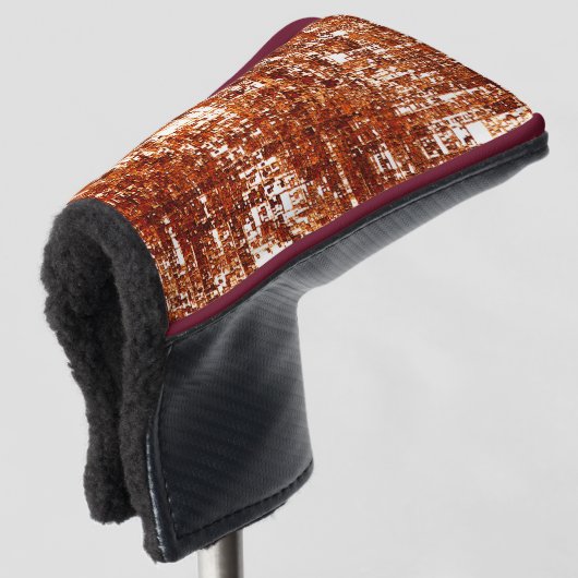 十字線と錆びた正方形のノッチ ゴルフヘッドカバー (3/4 正面)