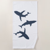 十字縫いデザインダークブルーのサメ ビーチタオル (正面)