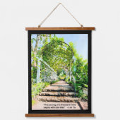 千マイルの旅は一歩から始まる 吊り下げ型タペストリー (正面)