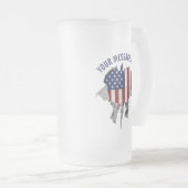 千切り、裂いたアメリカ国旗のフロステッドGl フロストグラスビールジョッキ (正面右)