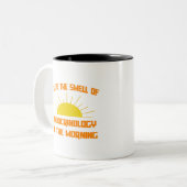 午前中の内分泌学のにおい ツートーンマグカップ (正面左)