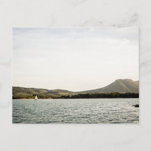 午後に湖を航行する小型船 ポストカード (正面)