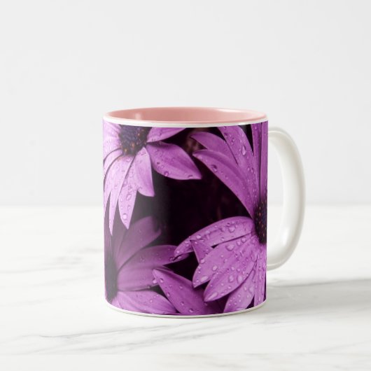 午後のシャワーピンクの花マグカップ ツートーンマグカップ (正面右)