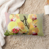 午後の日に黄色の蘭 ランバークッション (ブランケット)