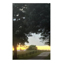 午後の曇り空の夕焼け
