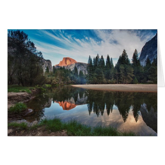 半分のドームおよびMerced (正面横)