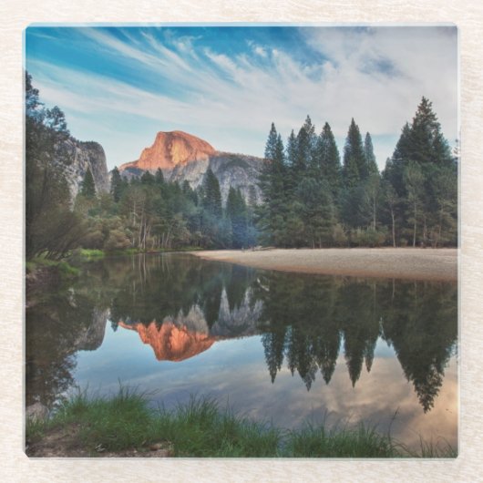 半分のドームおよびMerced ガラスコースター (正面)