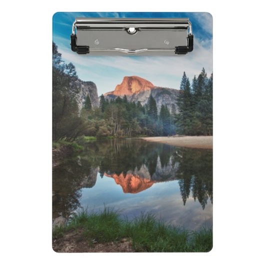 半分のドームおよびMerced ミニクリップボード (正面)