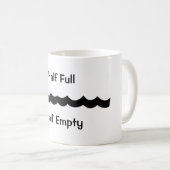 半分空っぽの十分のホール コーヒーマグカップ (正面右)