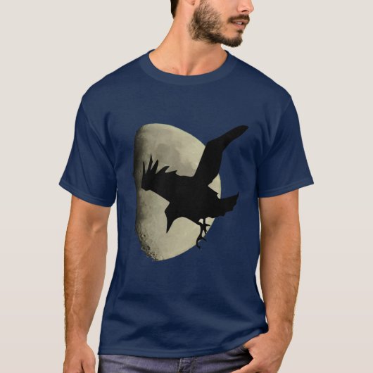 半月と飛ぶワタリガラス・カラスのシルエット Tシャツ (正面)