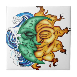 半月半分の日曜日 タイル