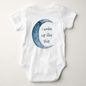 半月 |こうやって目が覚めた ベビーボディスーツ (裏面)