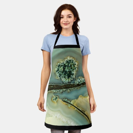 半石の中大切に エプロン (着用した状態)