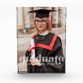 半透明の文字「卒業生」のカスタム フォトブロック (正面)