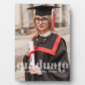 半透明の文字「卒業生」のカスタム フォトプラーク (正面)