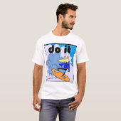 卑劣な奴Streetwear Co.それは私をかみます Tシャツ (正面フル)