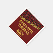 卒業おめでとうございますパーソナライズされたマルーン金ゴールド スタンダードカクテルナプキン (角)