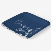 卒業おめでとうとホワイトキャップ ペーパープレート (傾斜あり)