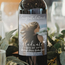 卒業おめでとうの写真と白のスクリプト ワインラベル