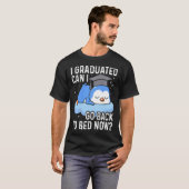 卒業おめでとう、もう寝る - 面白いペンギン Tシャツ (正面フル)