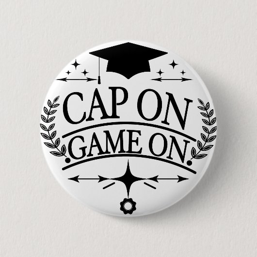 卒業おめでとう Cap On Game On 缶バッジ (正面)