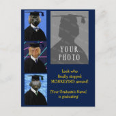 卒業おもしろい猿のパーソナライズされた発表 ポストカード (正面)