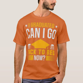 卒業したらベッドに戻れる卒業Co Tシャツ