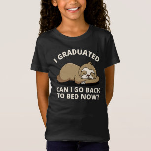 卒業したらベッドに戻れるTシャツ Tシャツ