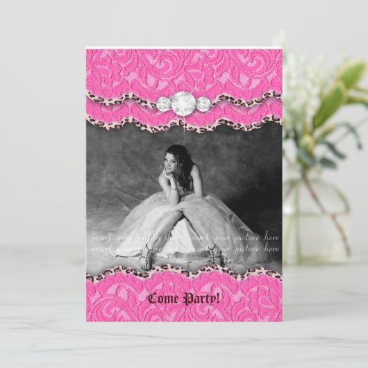 卒業の招待の発表のヒョウの化粧のピンク 招待状 (スタンド正面)