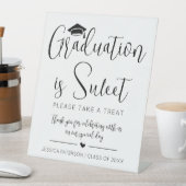 卒業は甘いミニマル白黒スクリプト 台座サイン (インサイチュ)