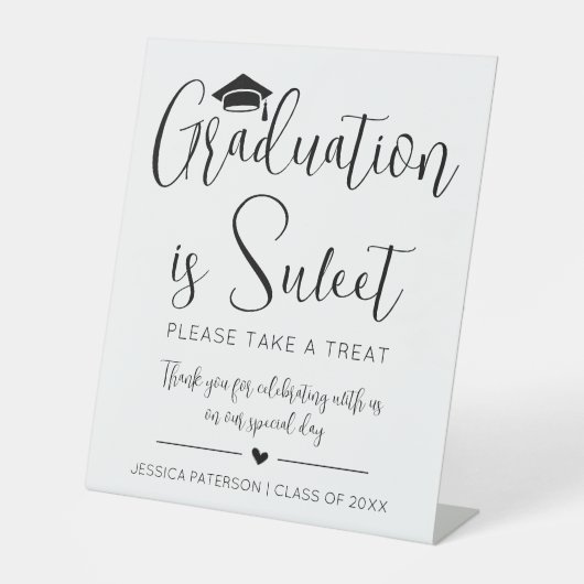 卒業は甘いミニマル白黒スクリプト 台座サイン (正面)