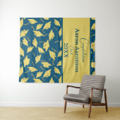 卒業キャップスオフィシャルブルー&金ゴールドパーティー タペストリー (インサイチュ(横))