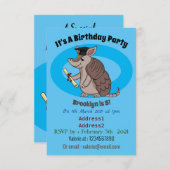 卒業キャップ漫画と可愛いアルマジロ 招待状 (正面/裏面)