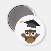 卒業キャップ磁石を投げる黄褐色フクロウ マグネット (正面/裏面)