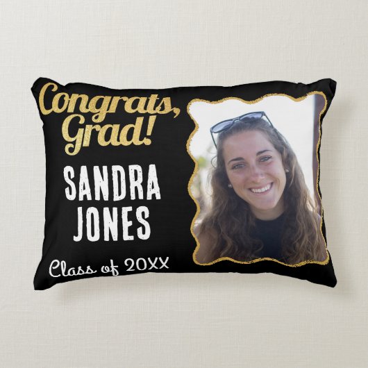 卒業クラス名パーソナライズされた年黒金ゴールド アクセントクッション (正面)