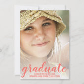 卒業コーラルピンクのスクリプトホワイトオーバーレイ写真 案内状 (正面)